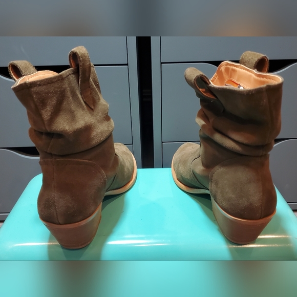 DINGO Jackpot ☆ Women's Casual Boot ☆ OLIVE Leather ☆ Size 8 Womens ☆ EUC - Picture 8 of 13